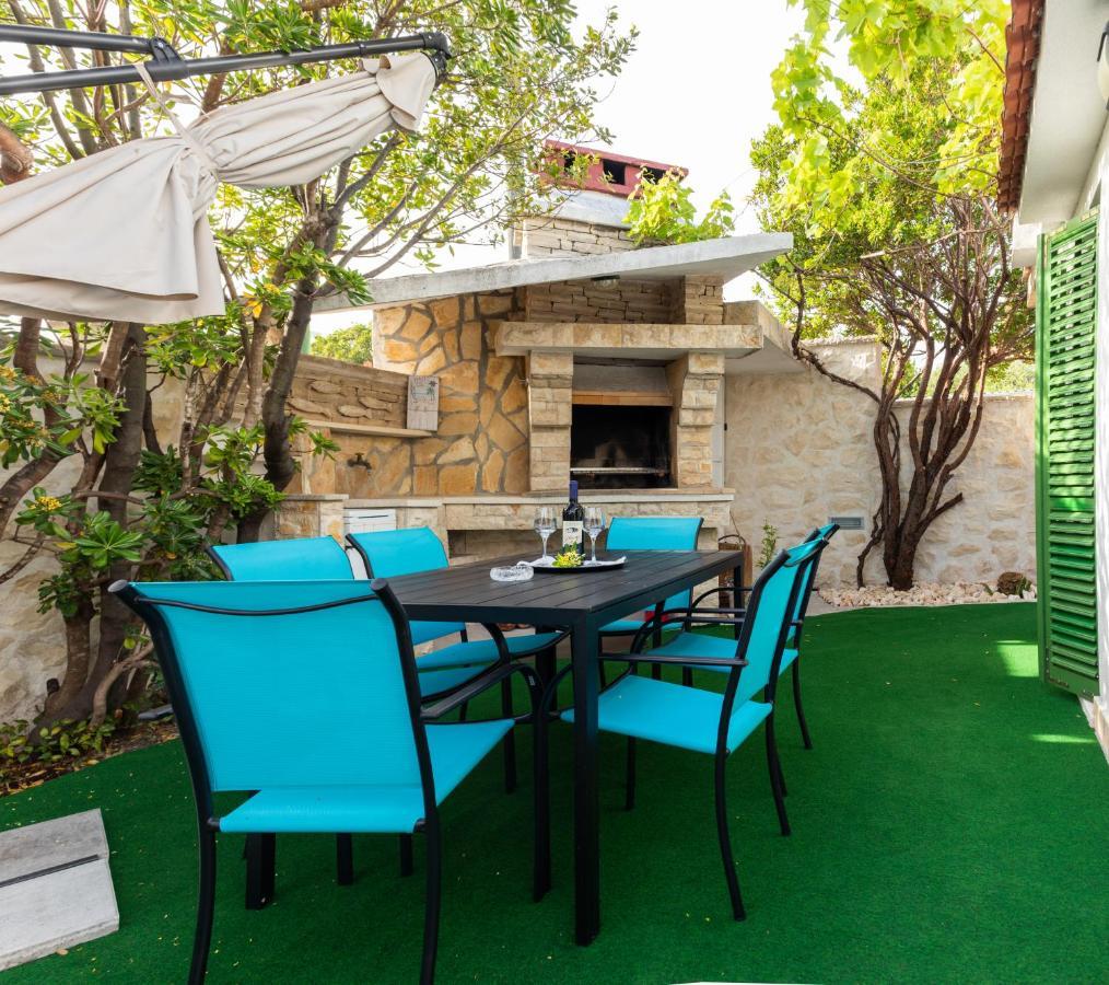 Apartments Summer Touch Petrcane Exterior foto