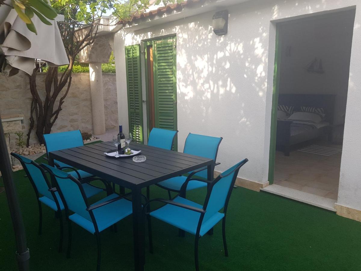 Apartments Summer Touch Petrcane Exterior foto